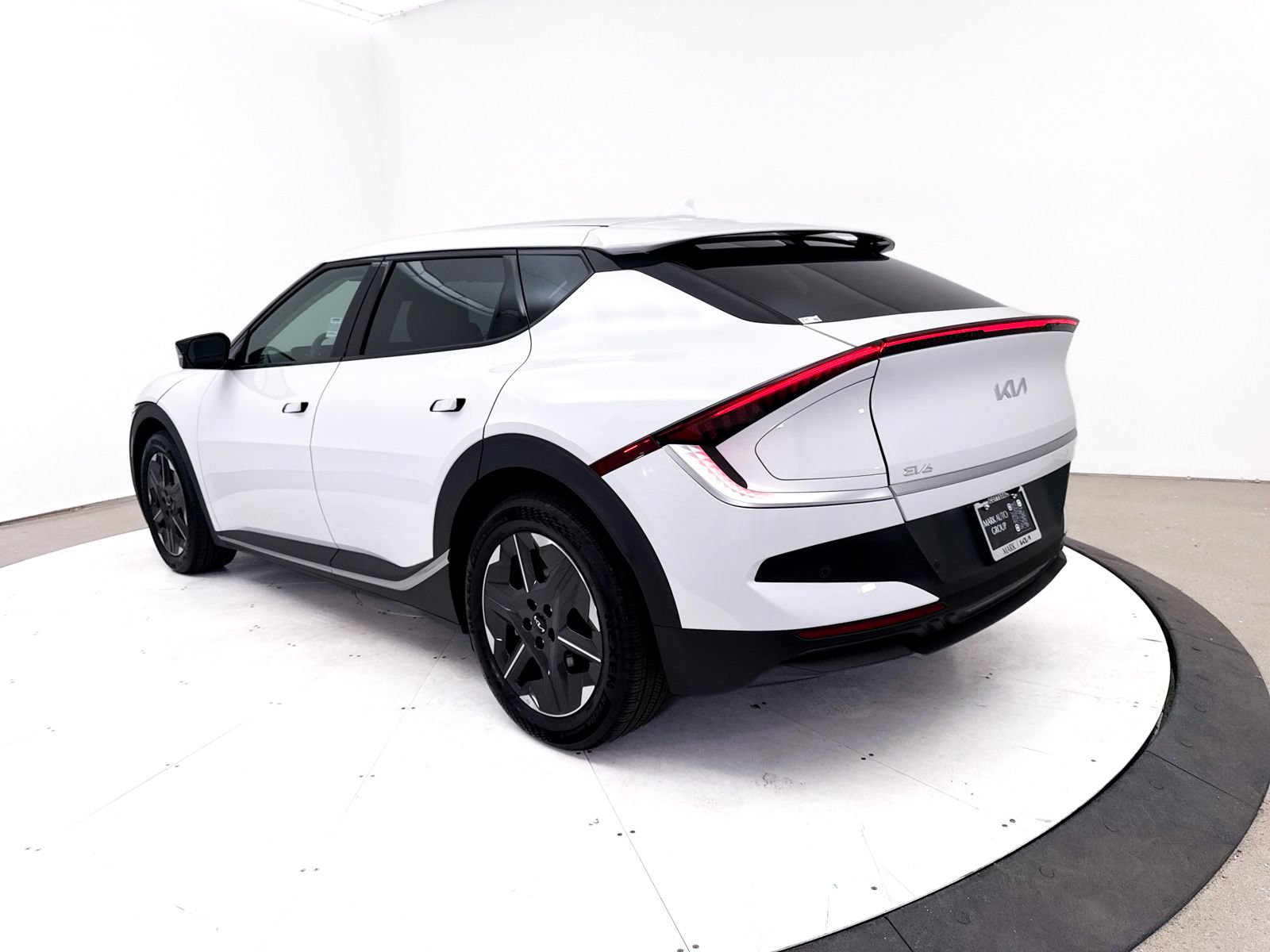 Used 2025 Kia EV6 Light RWD image 16