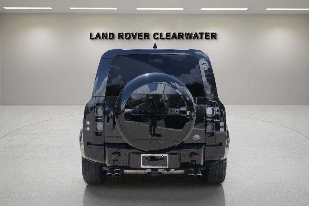 Used 2022 Land Rover Defender 110 V8 AWD/4WD image 4
