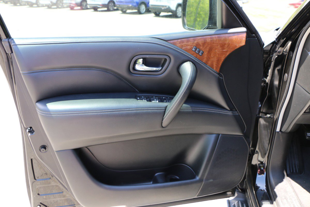 Used 2019 INFINITI QX80 Luxe RWD image 16