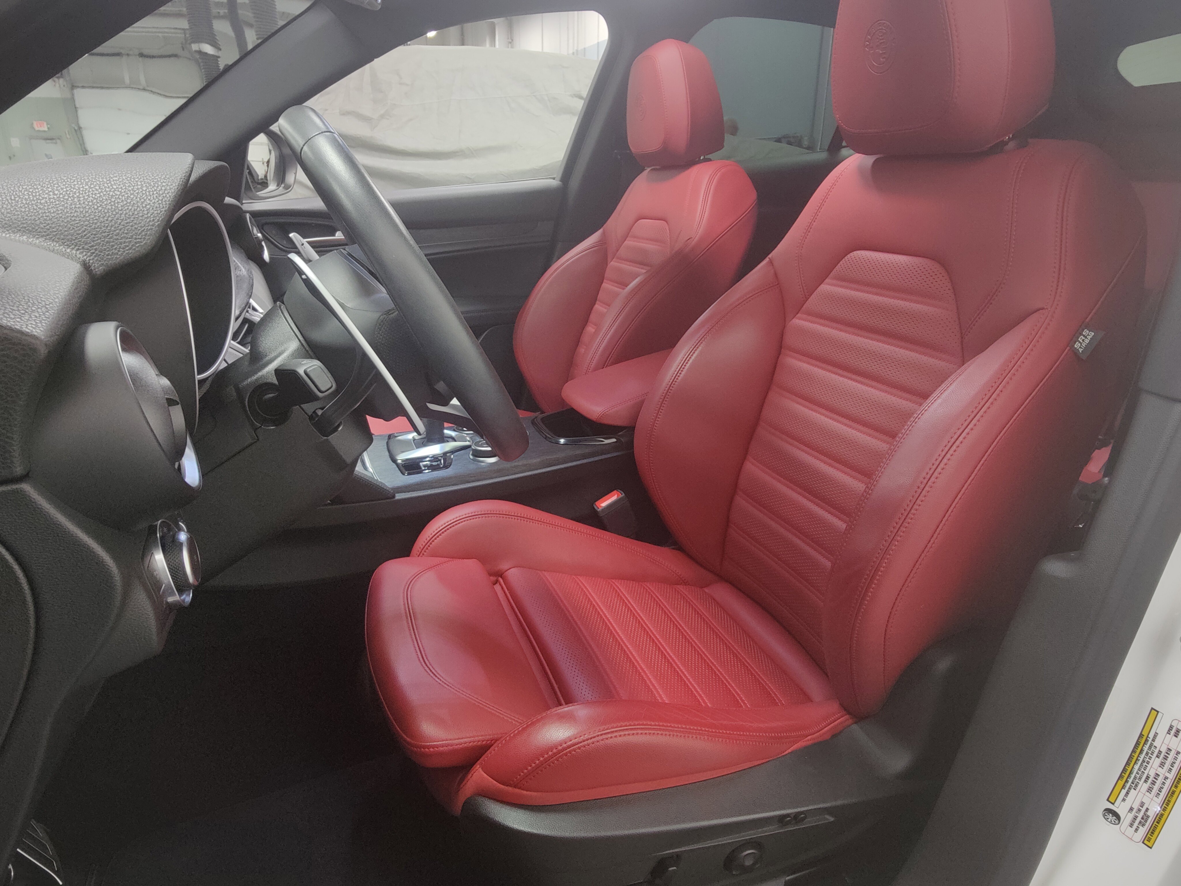 Used 2024 Alfa Romeo Stelvio Sprint image 17