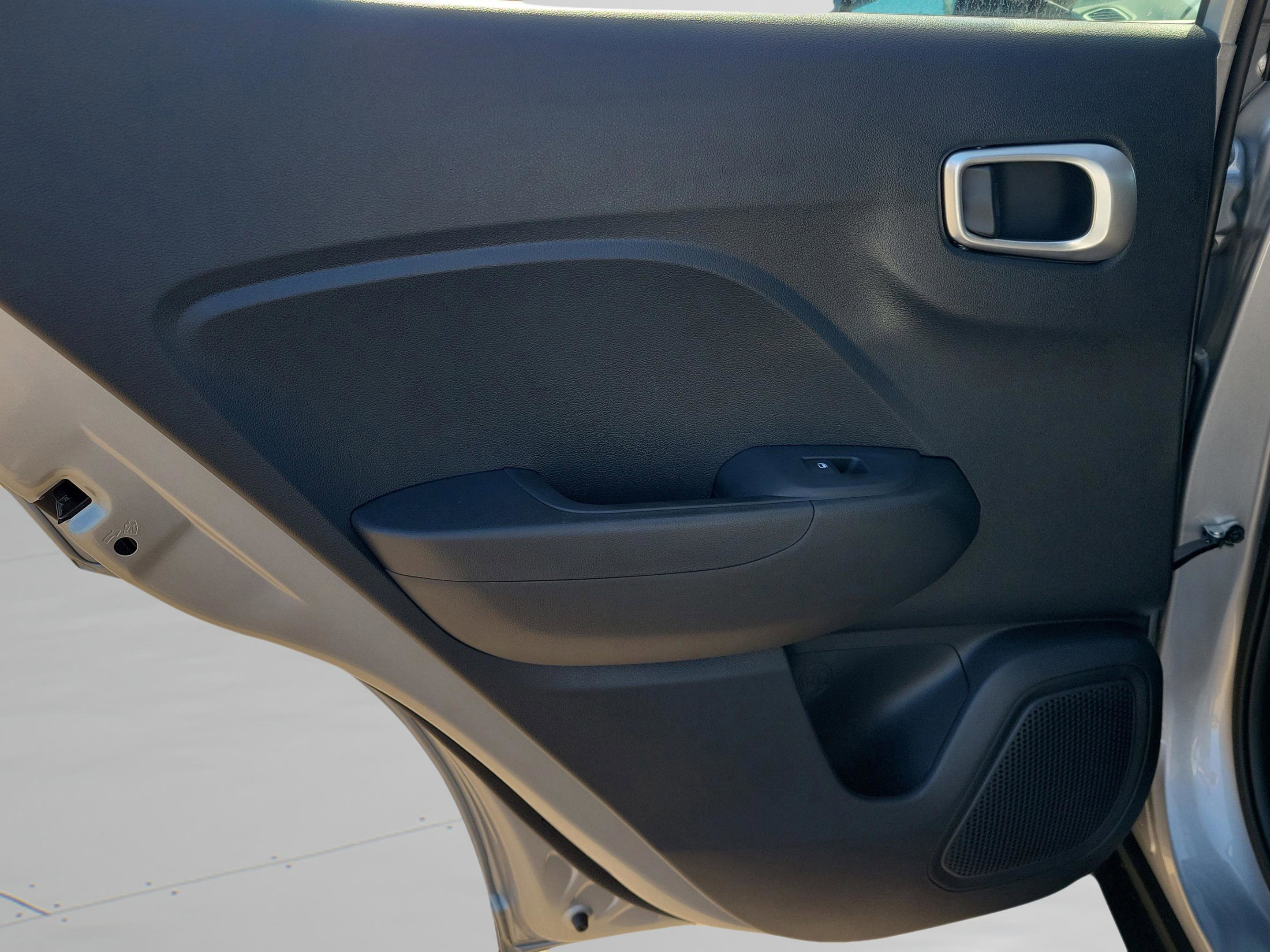 New 2026 Hyundai Venue SE image 25