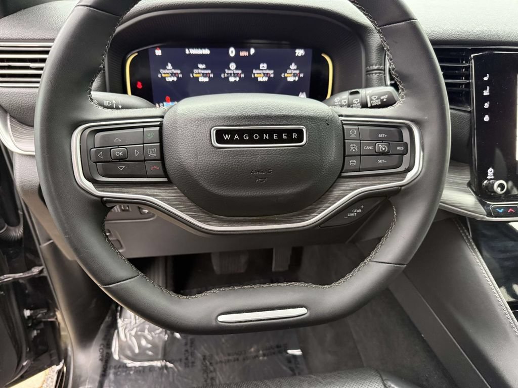 Certified 2024 Jeep Wagoneer Series II w/ Flexible Seating Group AWD/4WD image 20