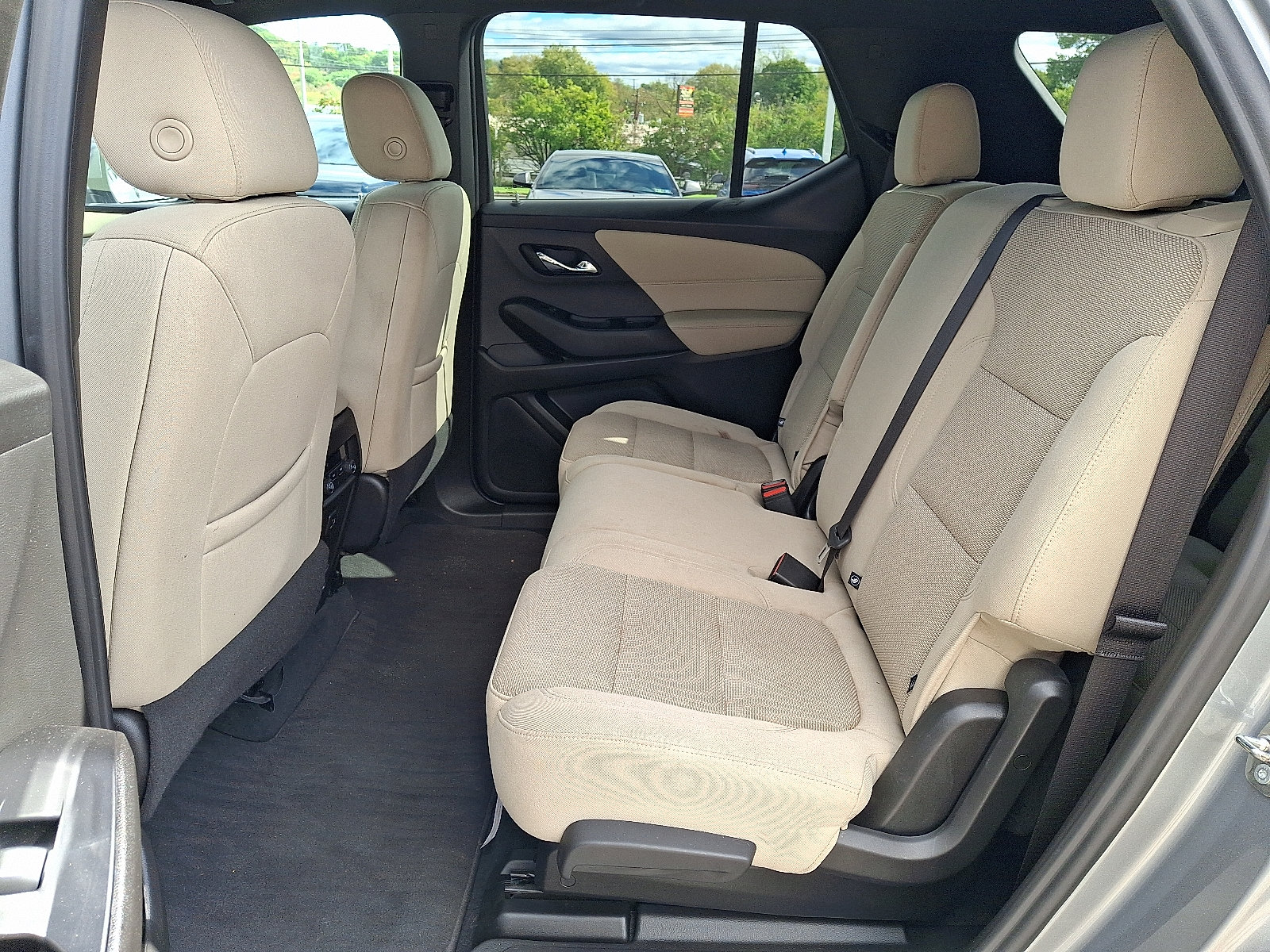 Certified 2023 Chevrolet Traverse LS w/ Safety Package FWD image 11