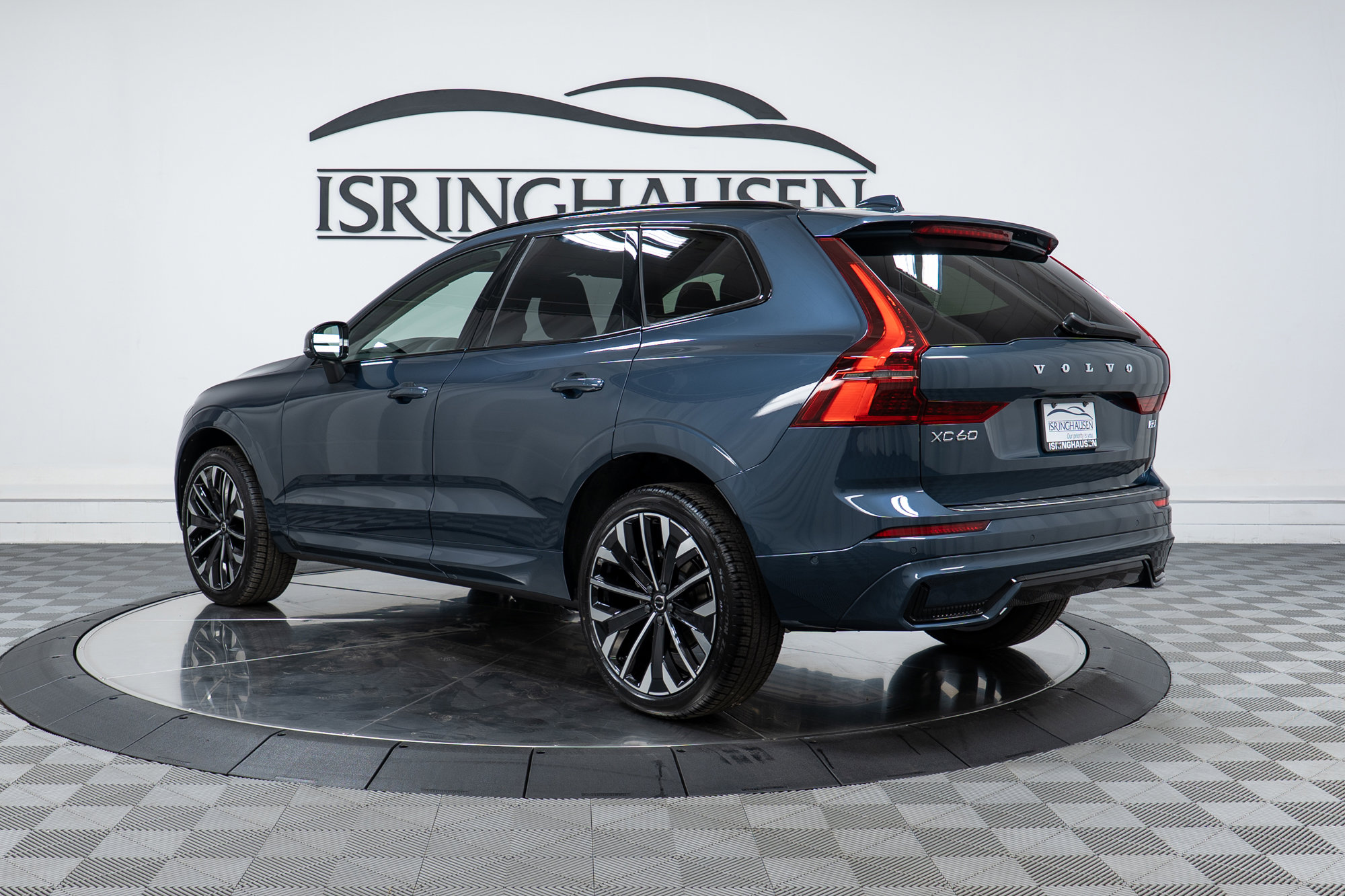New 2026 Volvo XC60 B5 Ultra w/ Climate Package image 7