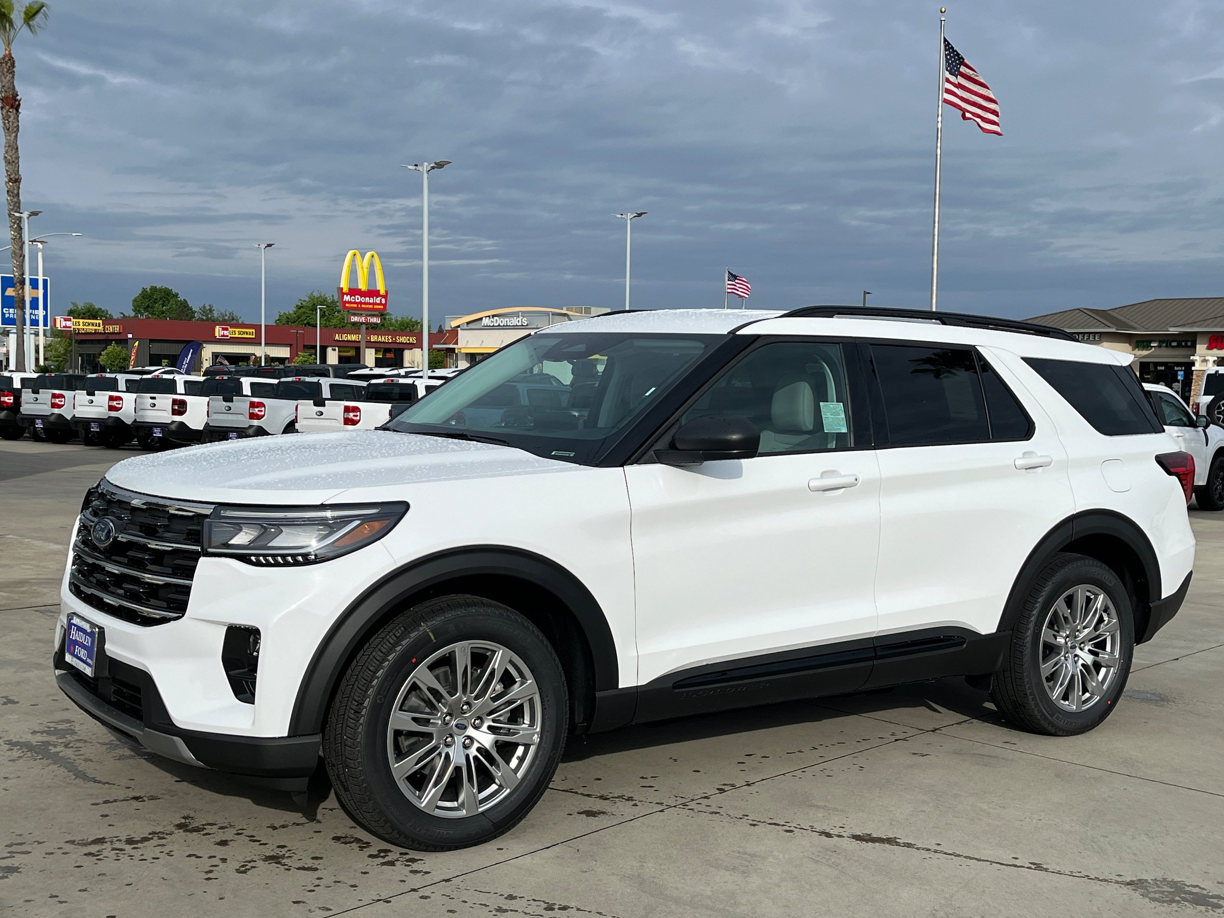 New 2026 Ford Explorer Active w/ Active Comfort Package