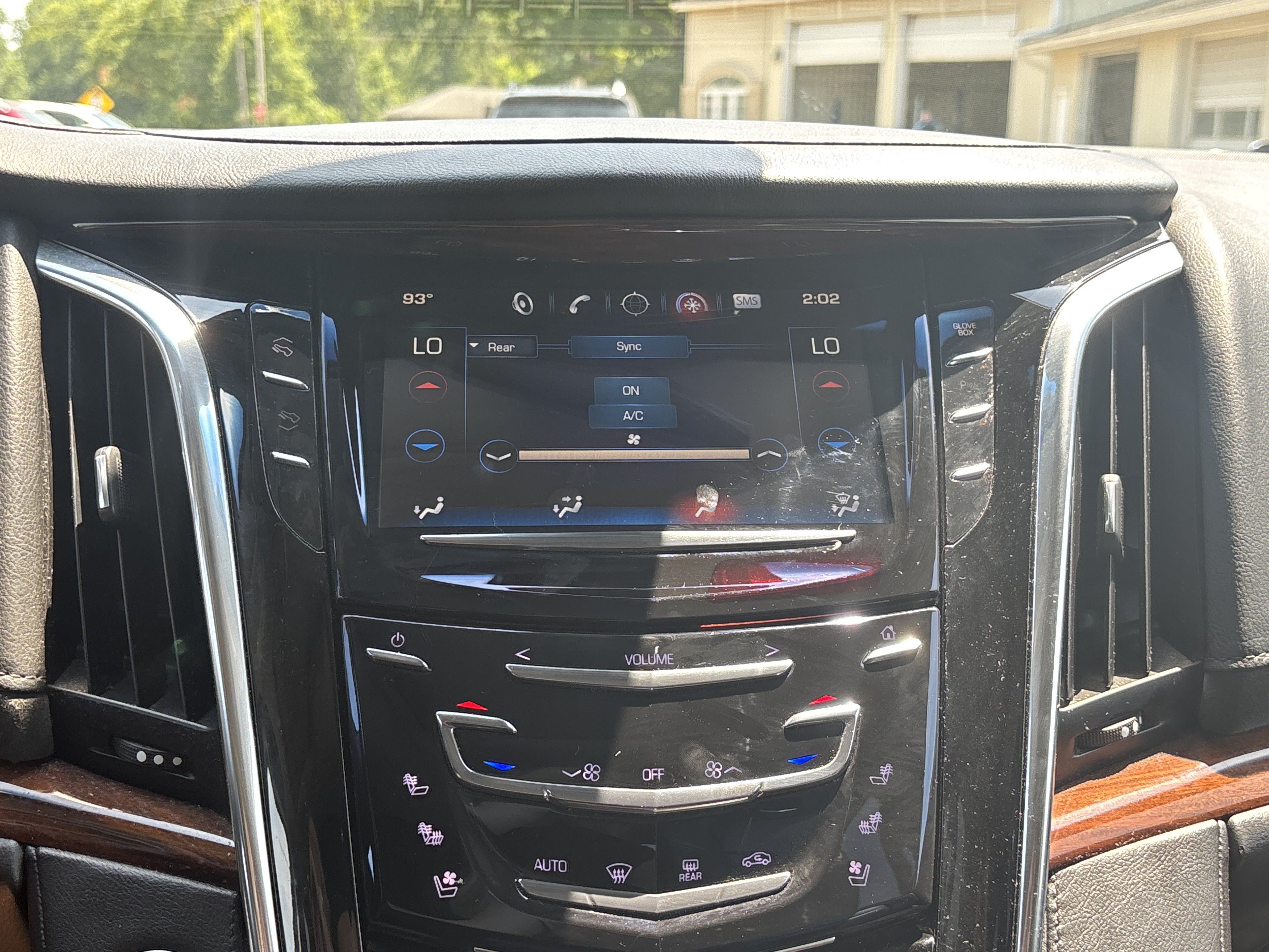 Used 2016 Cadillac Escalade ESV Luxury AWD/4WD image 22