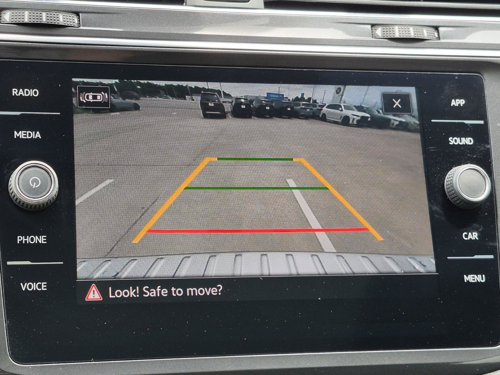Used 2023 Volkswagen Tiguan SE FWD image 28