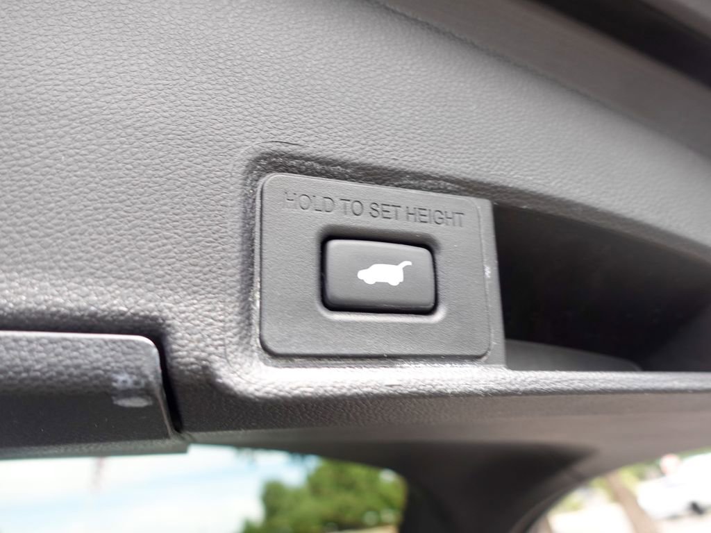 Used 2024 Acura RDX SH-AWD image 25