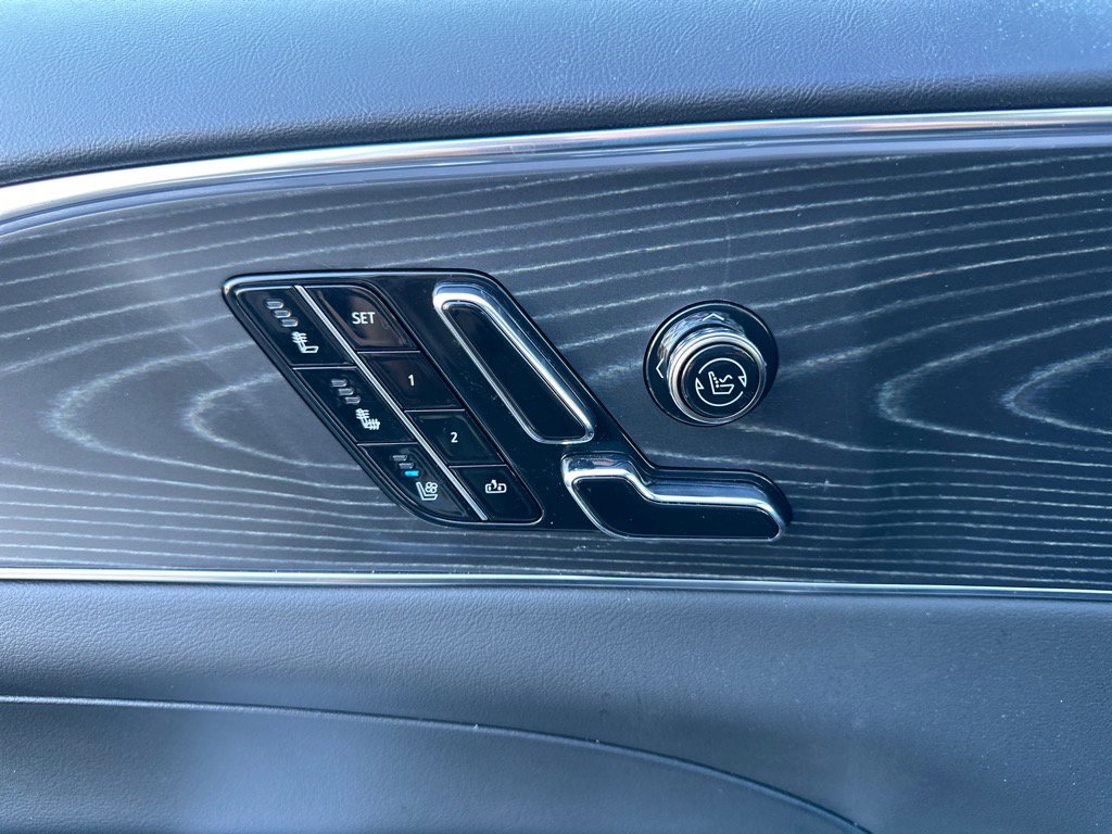 Used 2024 Cadillac Lyriq Luxury image 35