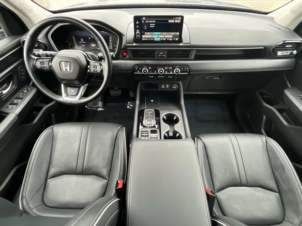 Used 2023 Honda Pilot Elite image 9