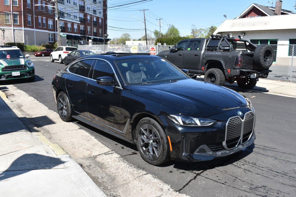 Used 2025 BMW i4 eDrive40 RWD image 4