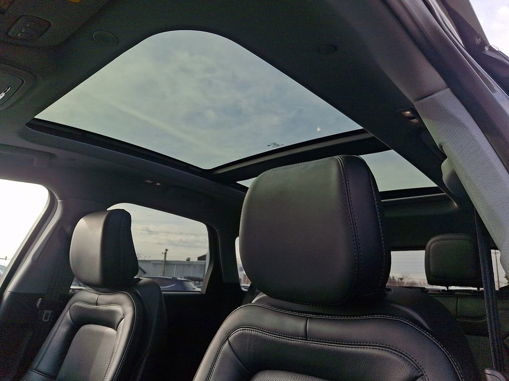 Used 2020 Lincoln Corsair Reserve w/ Elements Package AWD/4WD image 17