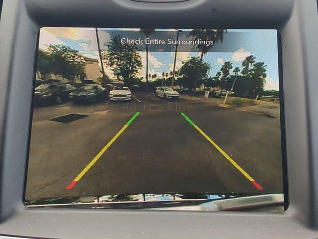 Certified 2022 Chrysler 300 Touring RWD image 23