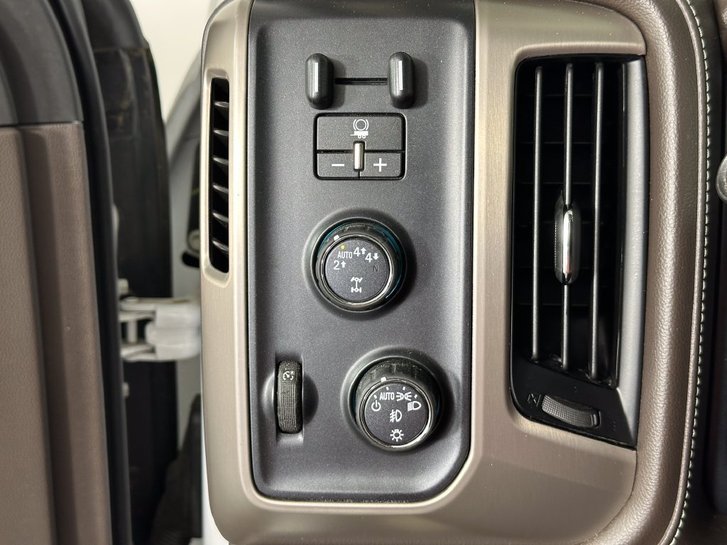 Used 2018 GMC Sierra 1500 Denali AWD/4WD image 19