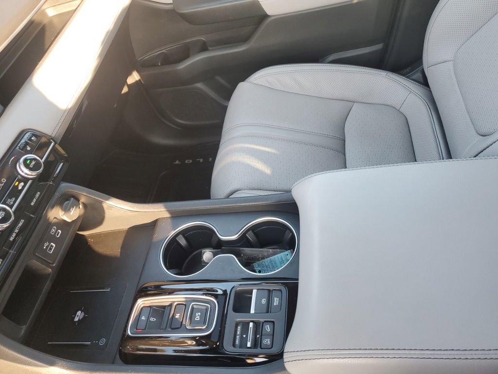 Used 2023 Honda Pilot Elite image 23