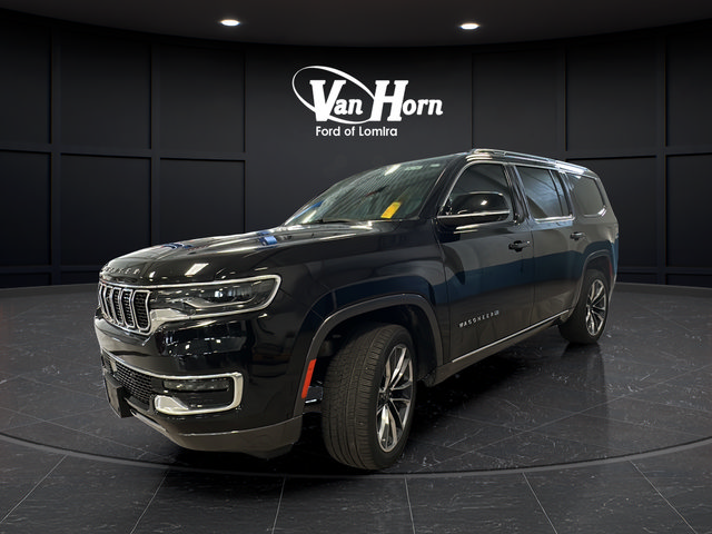 Used 2022 Jeep Wagoneer Series III w/ Premium Group I AWD/4WD image 3