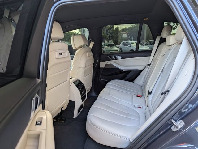 Used 2021 BMW X5 sDrive40i w/ M Sport Package RWD image 21