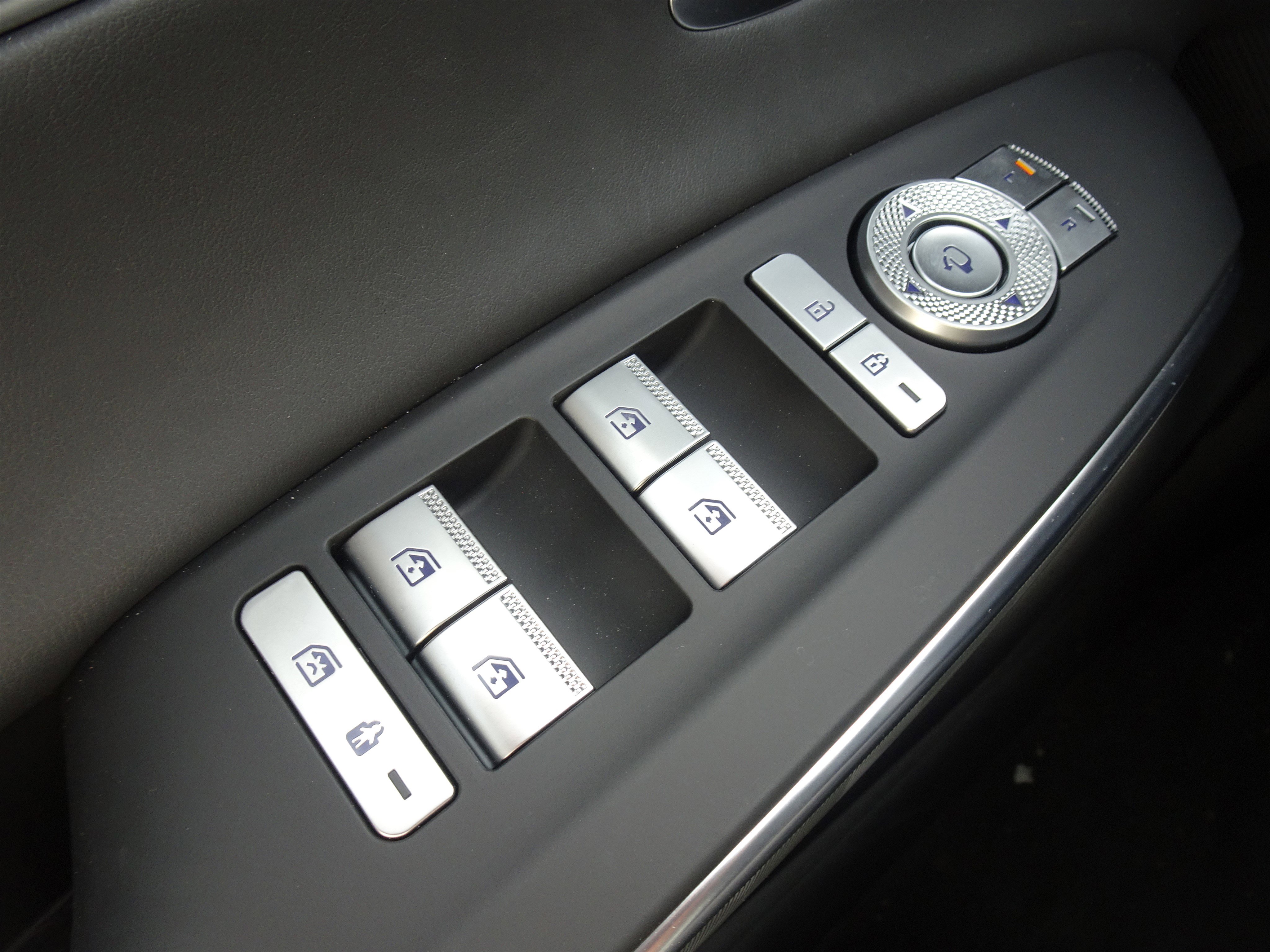 New 2025 Genesis GV70 3.5T Sport w/ Sport Advanced Package image 19