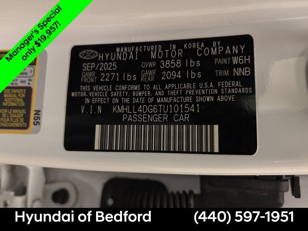 Certified 2026 Hyundai Elantra SE w/ Cargo Package FWD image 14