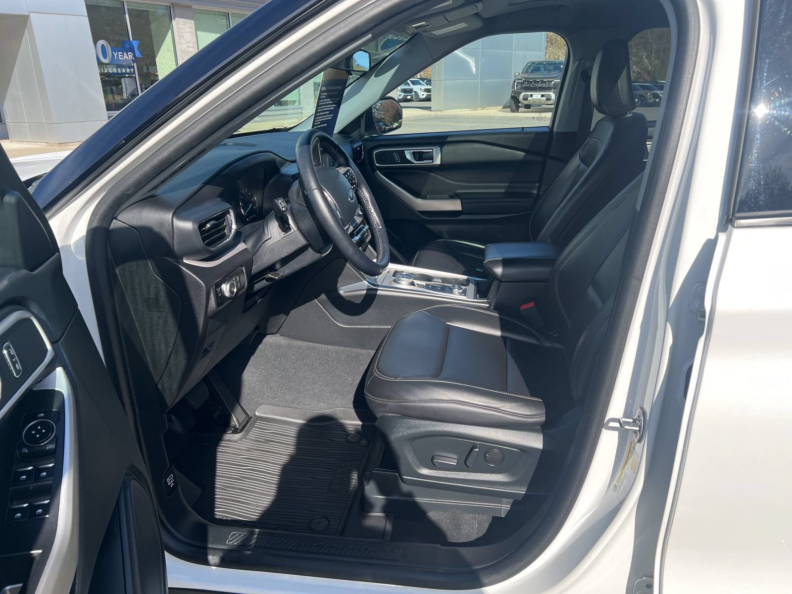 Certified 2023 Ford Explorer XLT w/ Equipment Group 202A AWD/4WD image 22