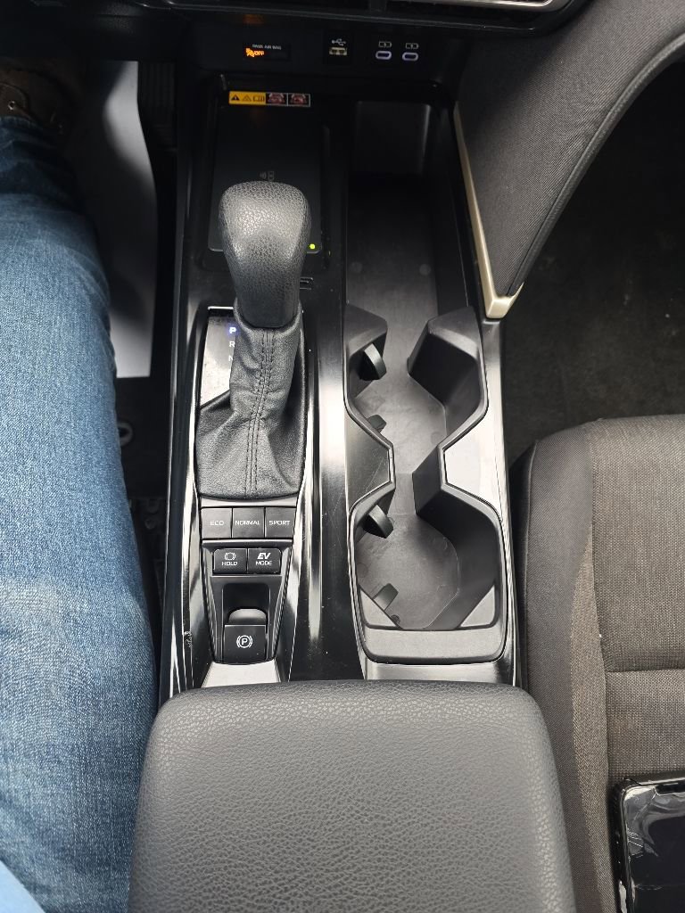 Used 2025 Toyota Camry LE FWD image 25