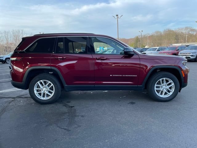 Used 2025 Jeep Grand Cherokee Laredo X AWD/4WD image 5