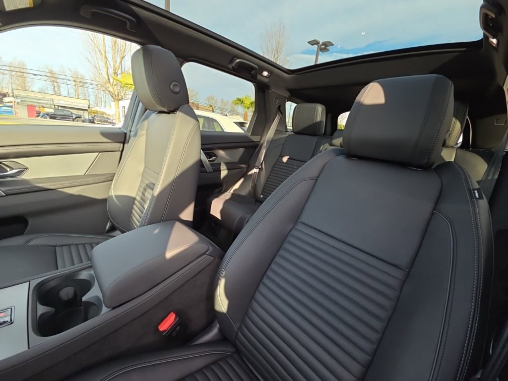 New 2026 Land Rover Discovery Sport Landmark image 14