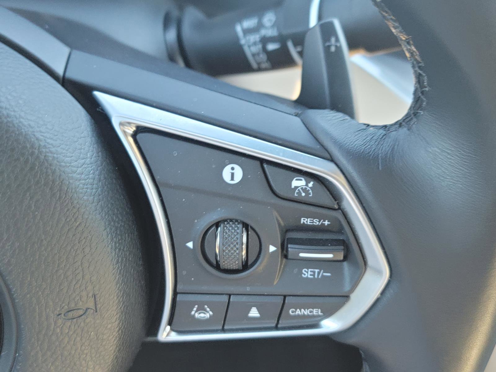 Certified 2025 Acura TLX w/ Technology Package image 15