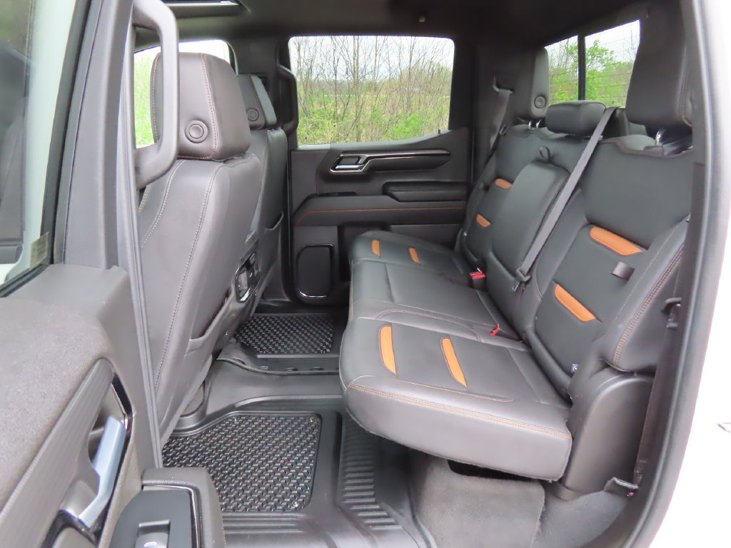 Used 2023 GMC Sierra 1500 AT4 w/ Technology Package AWD/4WD image 22