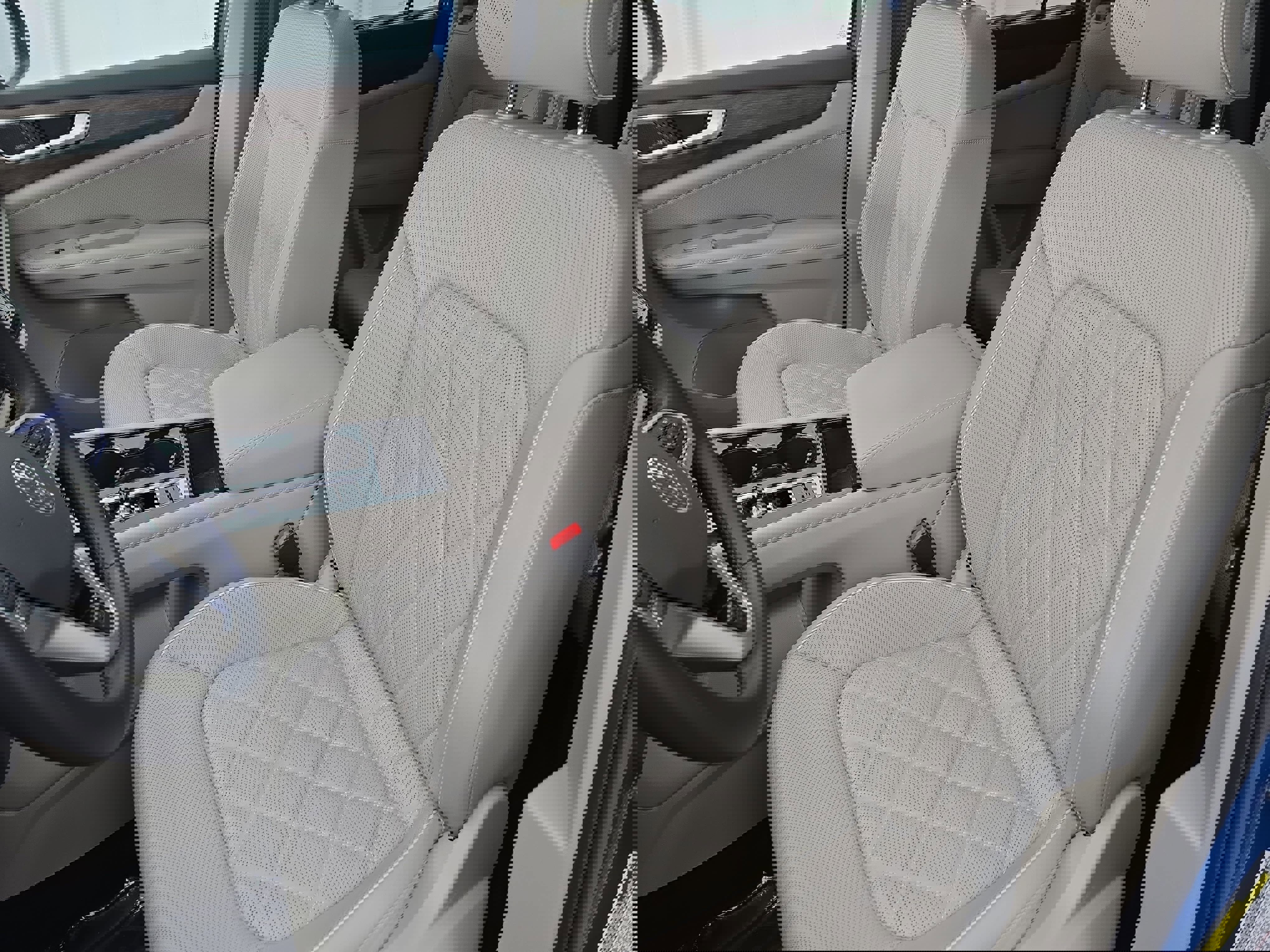 Certified 2025 Volkswagen Atlas SEL Premium R-Line image 16