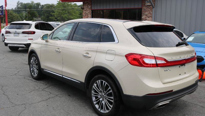 Used 2016 Lincoln MKX Reserve FWD image 5