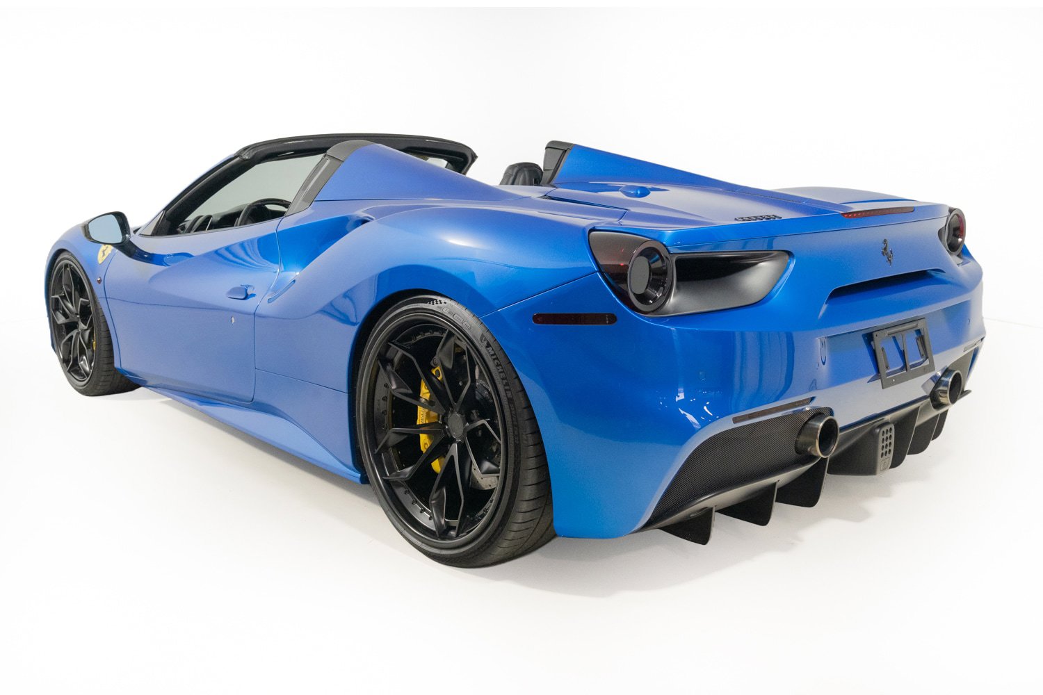 Used 2017 Ferrari 488 Spider RWD image 16
