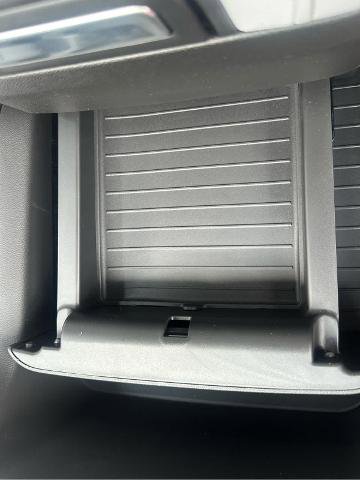 New 2025 Chevrolet Suburban Premier image 42