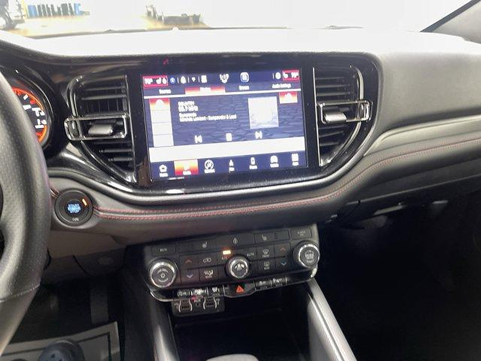 Used 2025 Dodge Durango GT AWD/4WD image 22