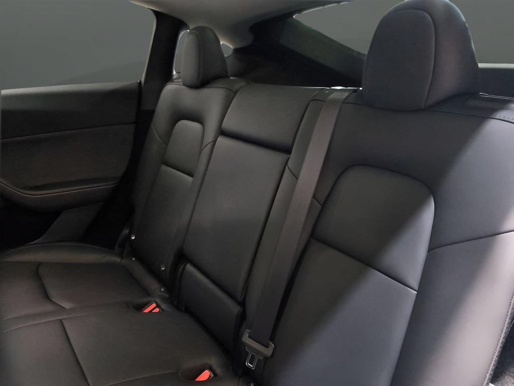 Used 2025 Tesla Model Y Performance AWD/4WD image 19