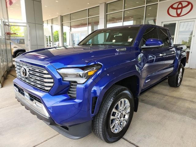 Used 2024 Toyota Tacoma Limited AWD/4WD image 4