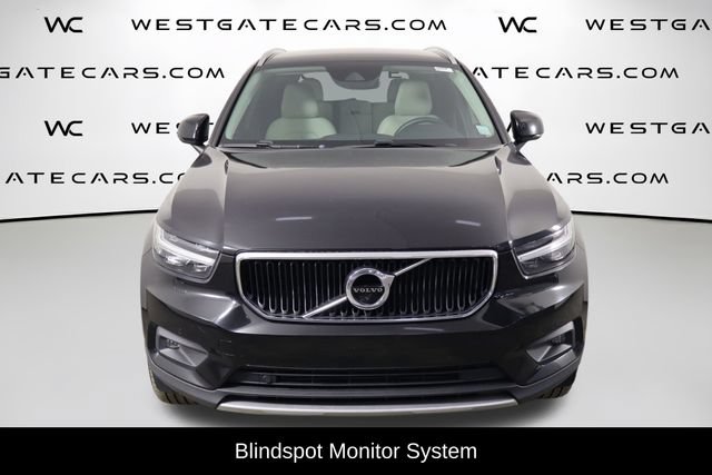 Used 2022 Volvo XC40 T5 Momentum AWD/4WD image 2