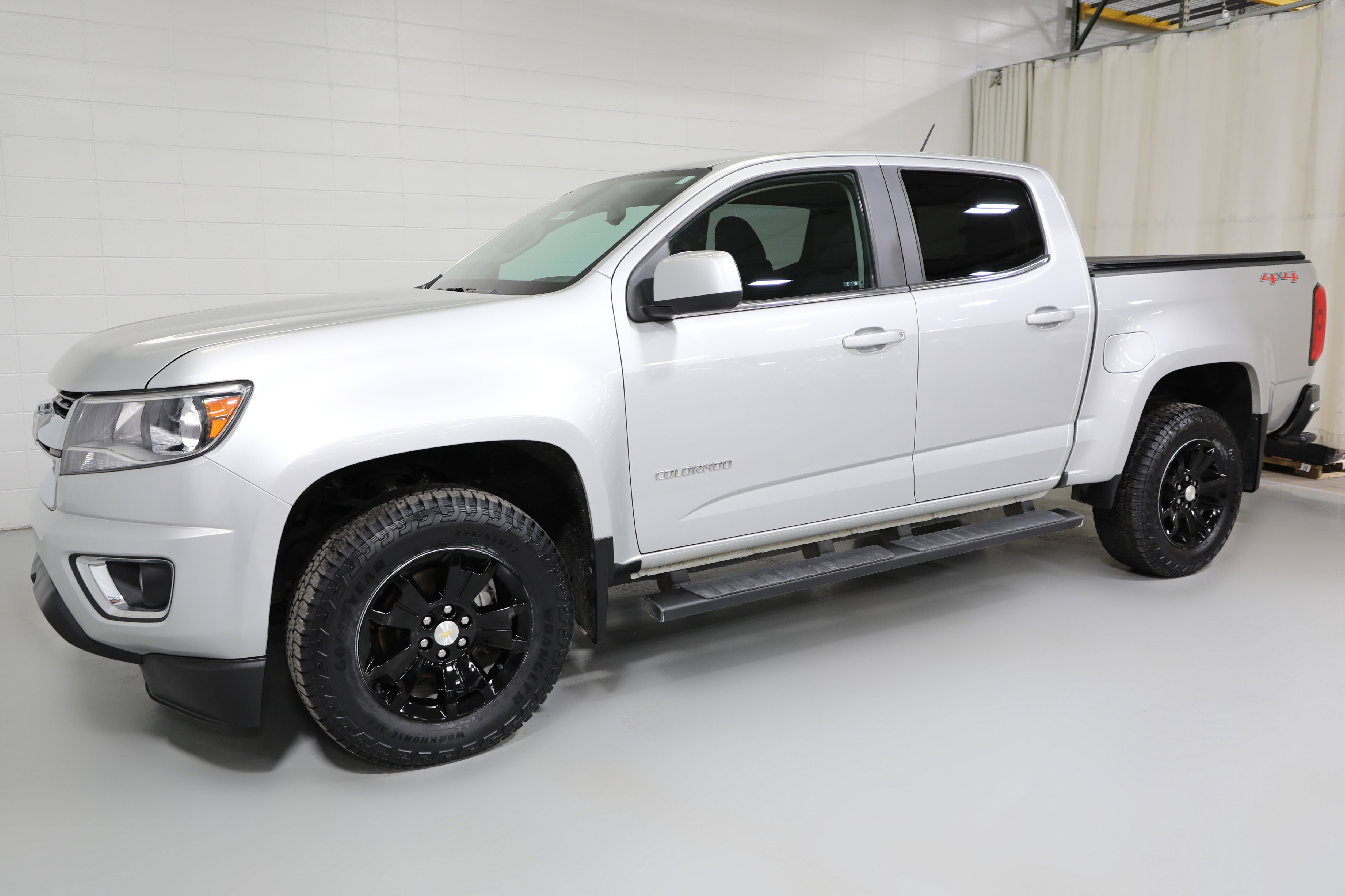 Used 2020 Chevrolet Colorado LT w/ LT Convenience Package image 12