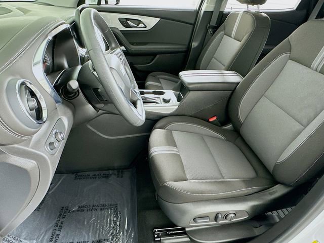 Used 2025 Chevrolet Blazer LT image 9