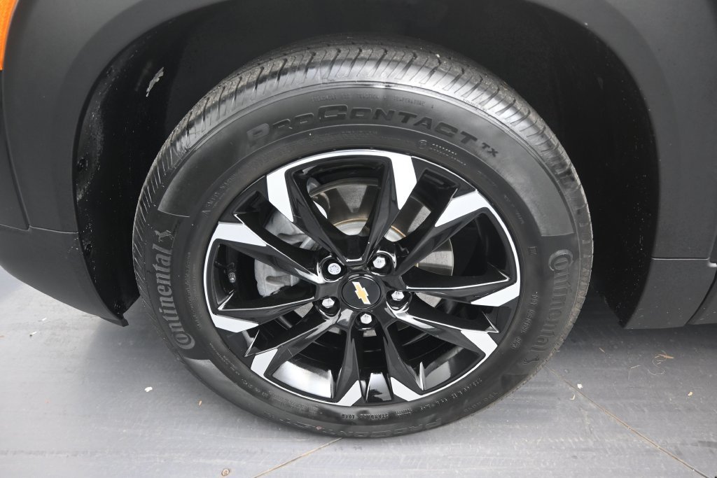 Used 2023 Chevrolet TrailBlazer LT FWD image 9