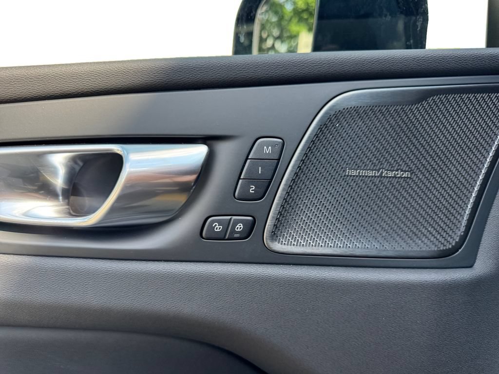 New 2026 Volvo XC60 T8 Ultra w/ Protection Package Premier AWD/4WD image 13