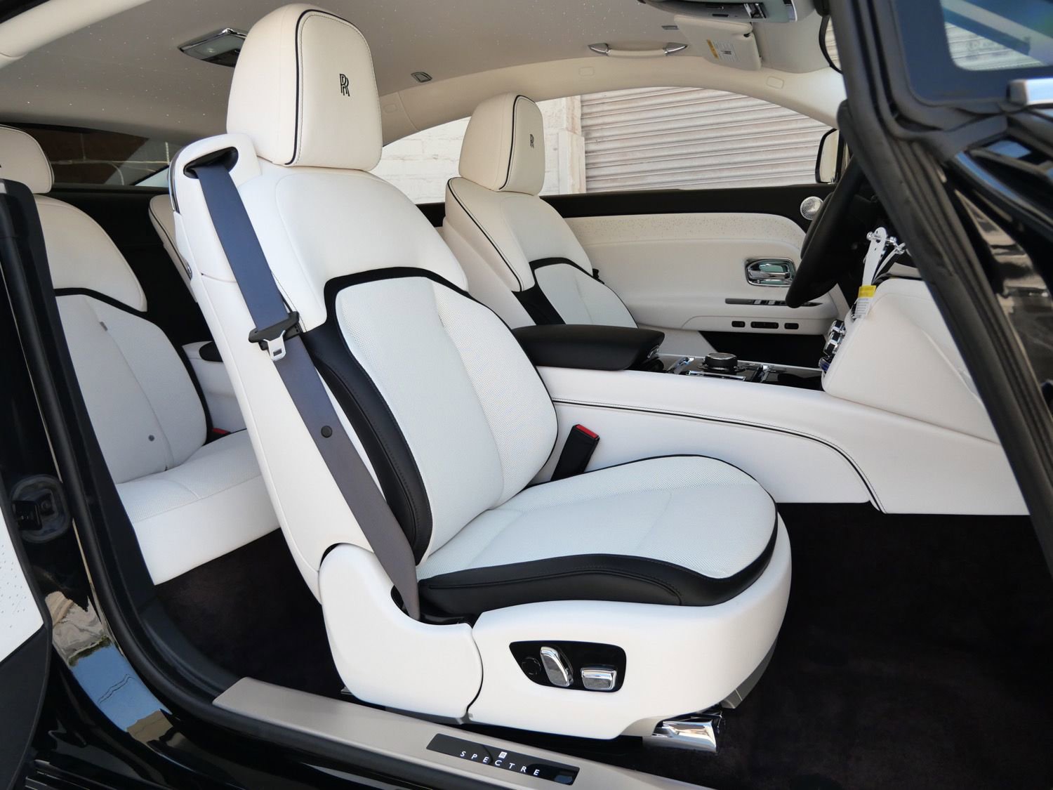 Used 2024 Rolls-Royce Spectre w/ Spectre Launch Package AWD/4WD image 30