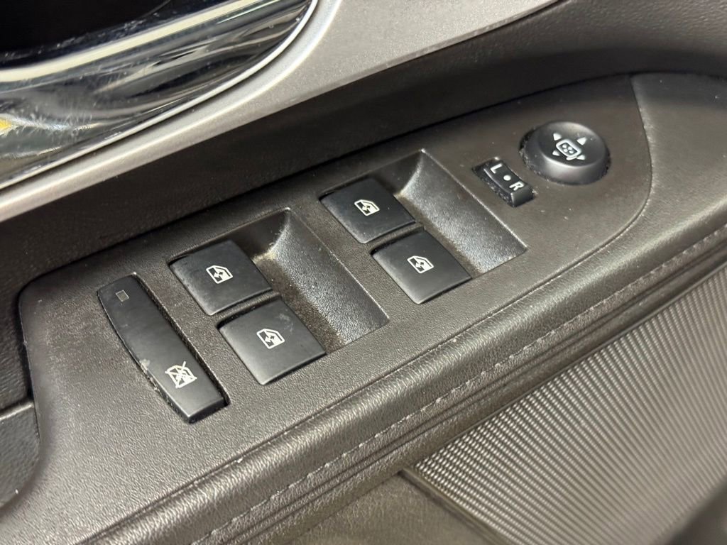 Used 2014 Chevrolet Equinox LS AWD/4WD image 10
