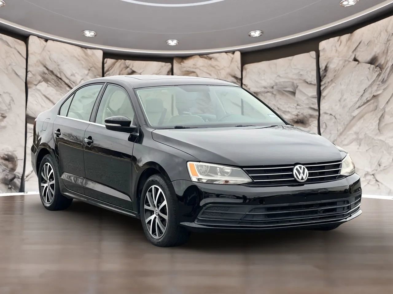 Used 2017 Volkswagen Jetta SE image 3