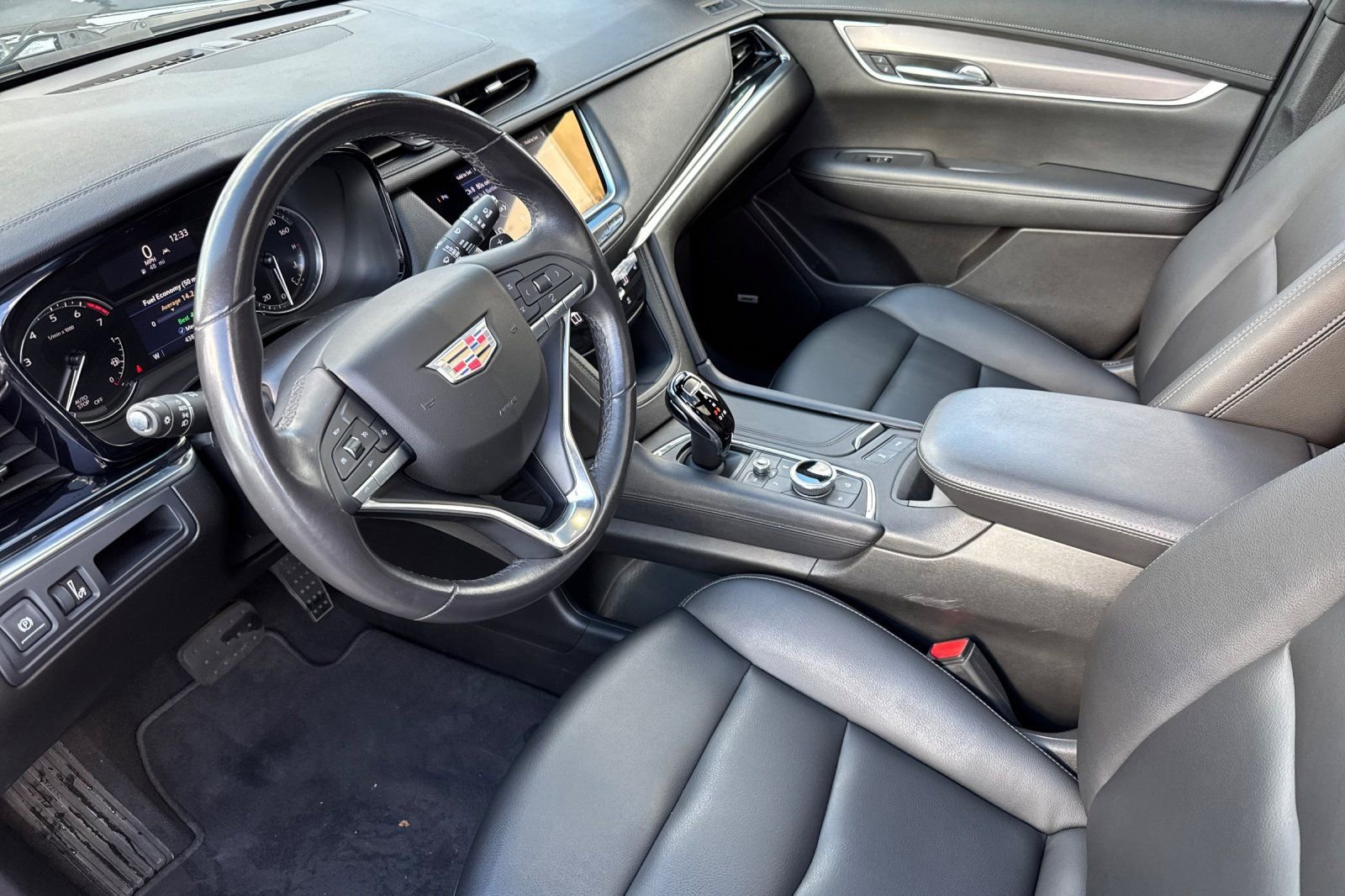 Used 2022 Cadillac XT6 Luxury image 9