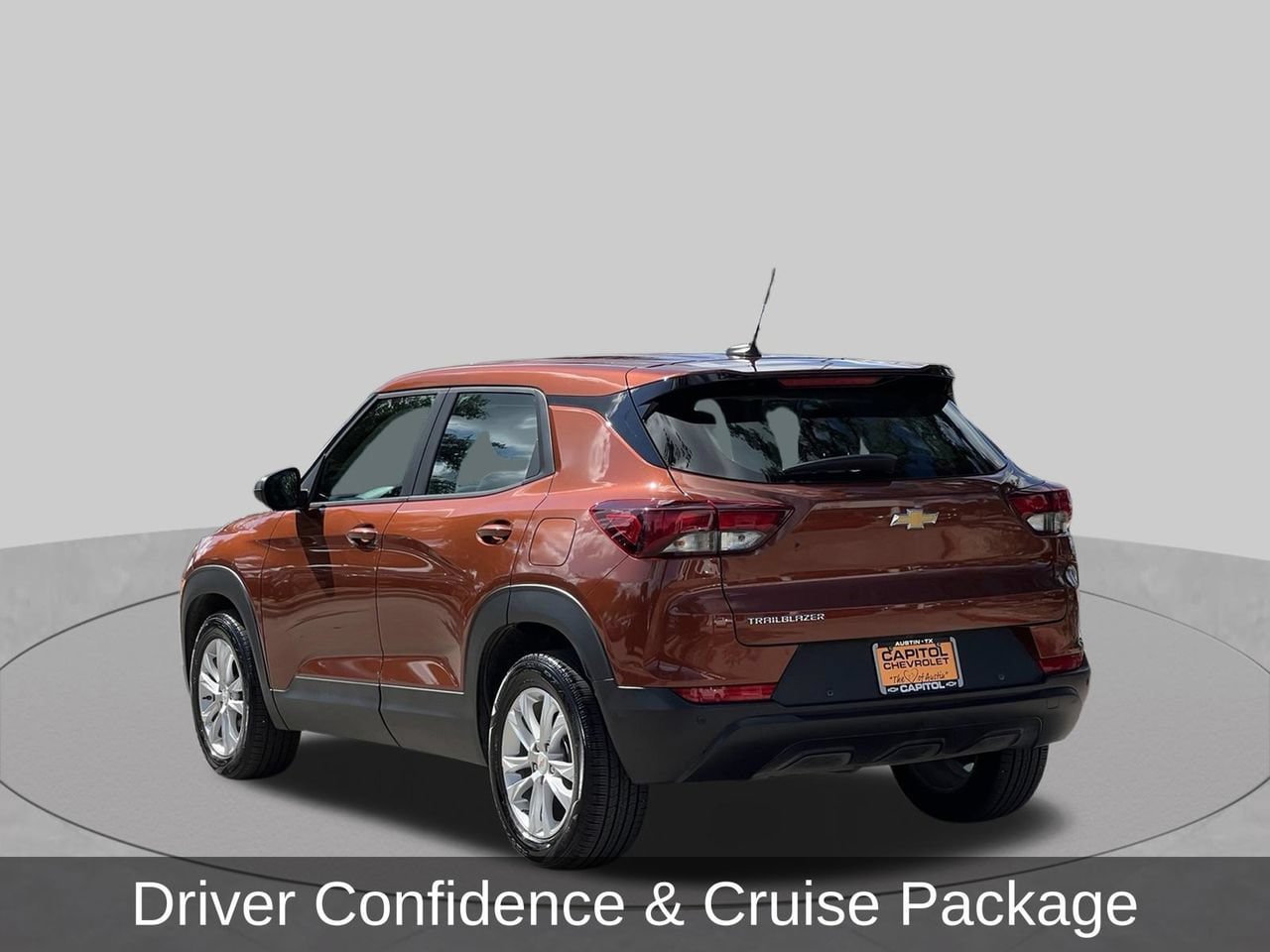 Used 2021 Chevrolet TrailBlazer LS FWD image 3