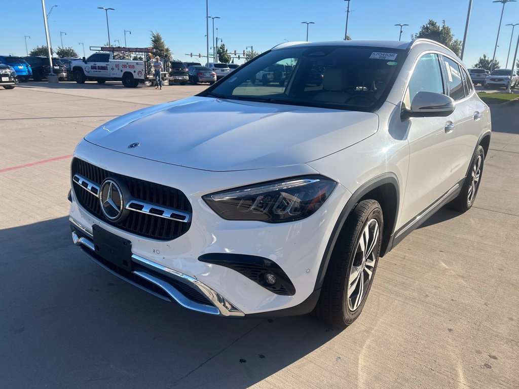 Used 2025 Mercedes-Benz GLA 250 image 2