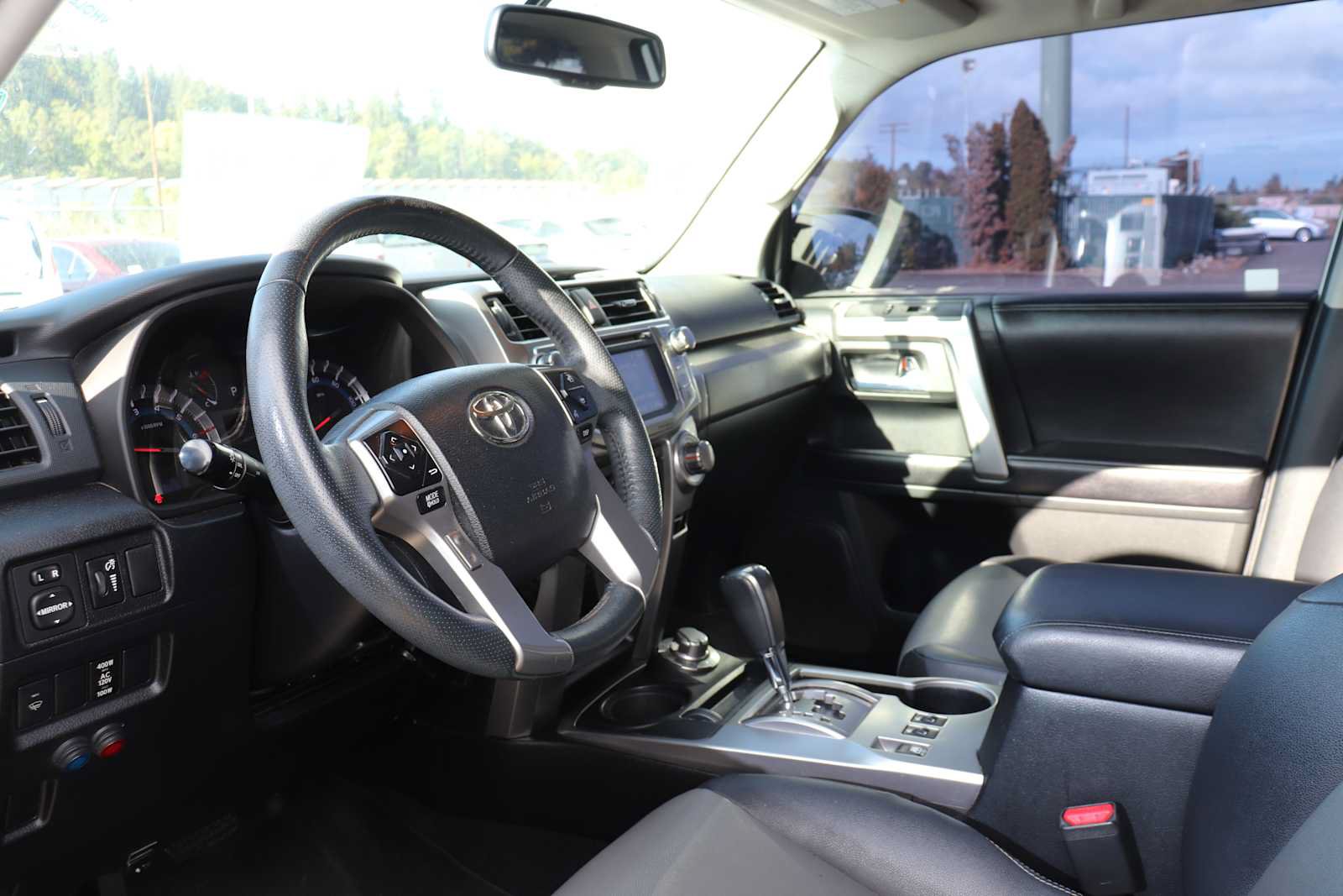 Used 2016 Toyota 4Runner SR5 Premium AWD/4WD image 10