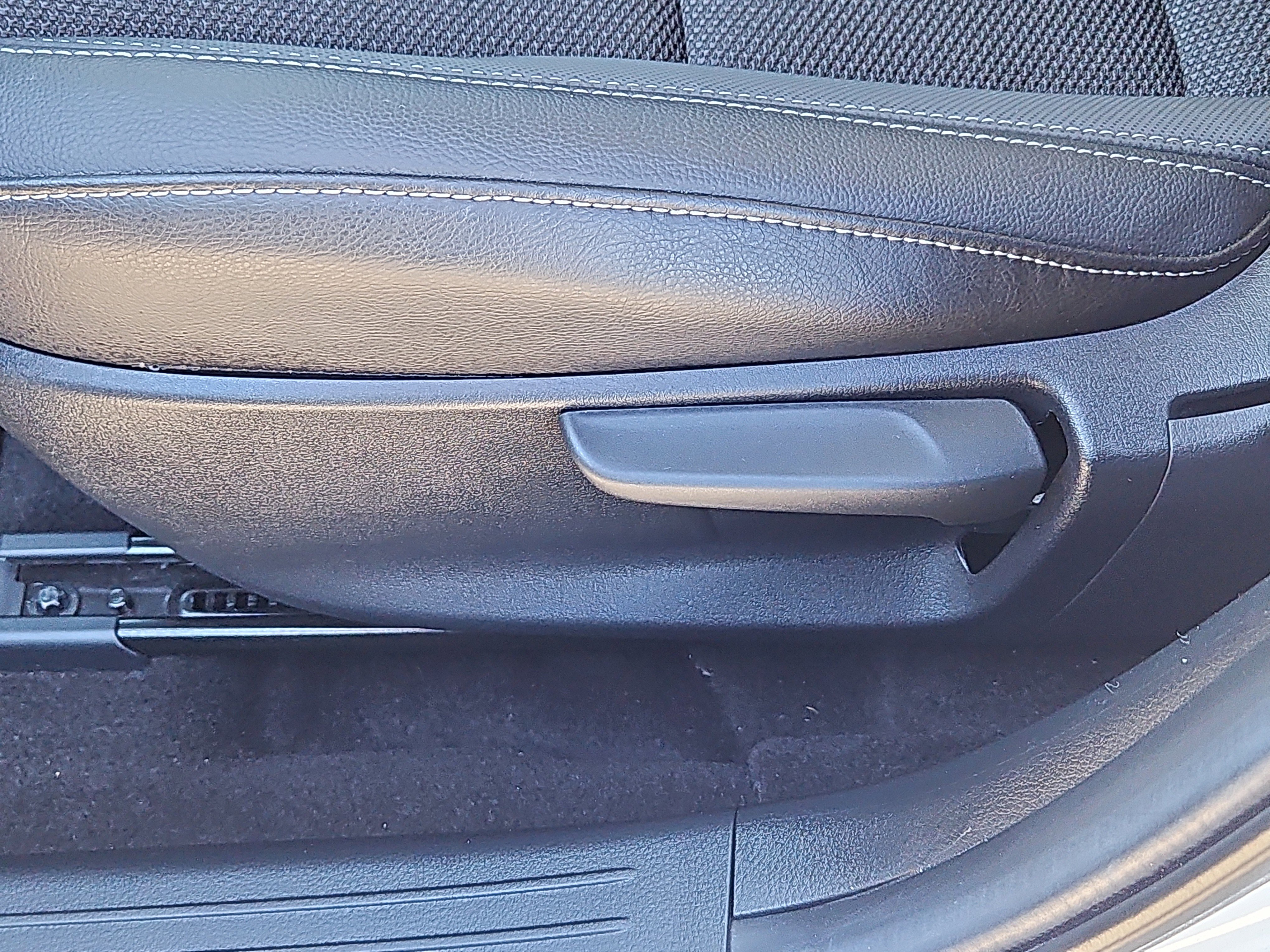 Used 2025 MAZDA CX-50 AWD 2.5 S w/ Weather Package image 11