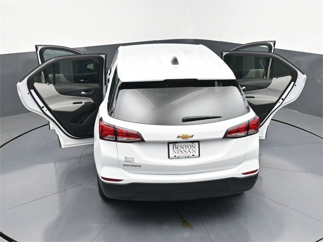 Used 2023 Chevrolet Equinox LS image 44